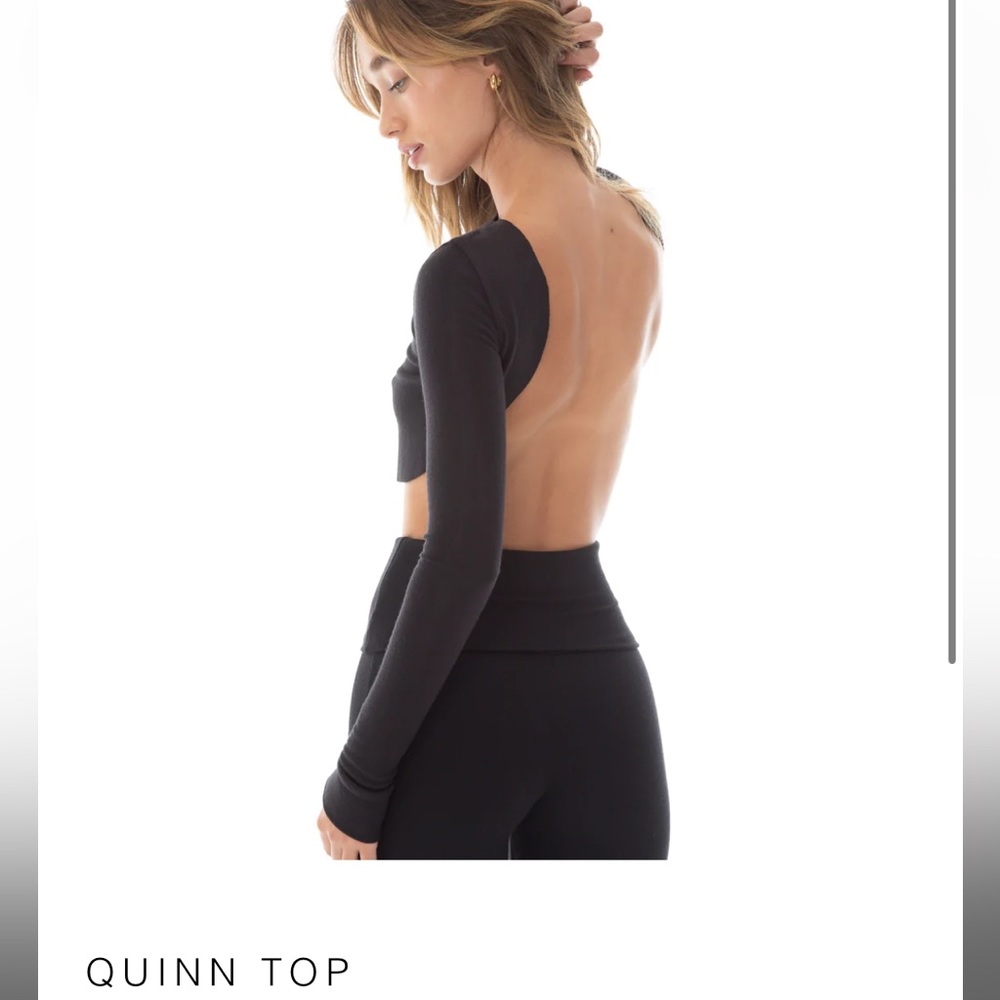 NWOT Viral XXS You Are Am I Quinn top!